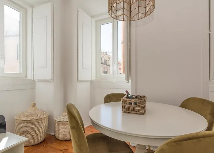 Live Like A Local @ Casa Da Esquina - Wifi & A/c * Lisboa